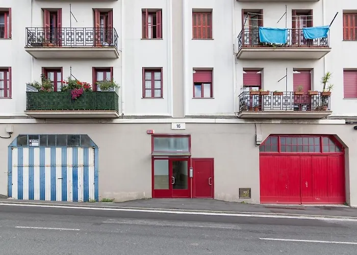 Herrera Confort San Sebastian -garaje- * Pasajes Ancho